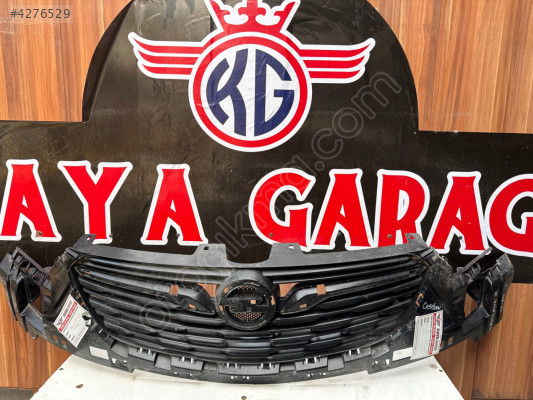 Opel CrossLand X ön panjur