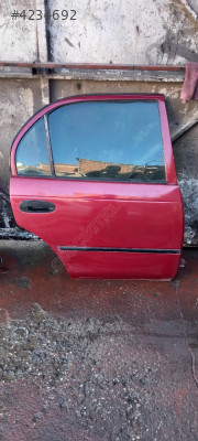 Toyota corolla sağ arka kapı