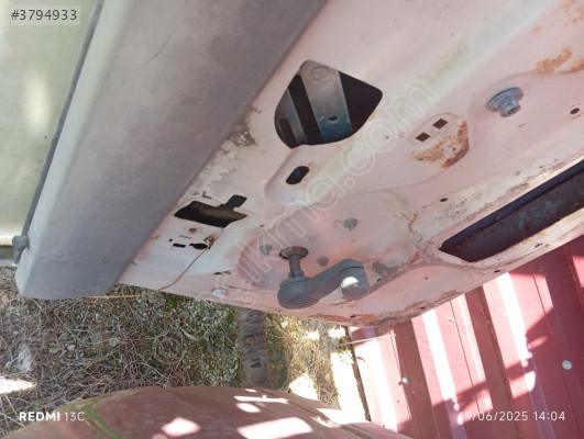 Renault 9 sağ arka kapı camı krikosu