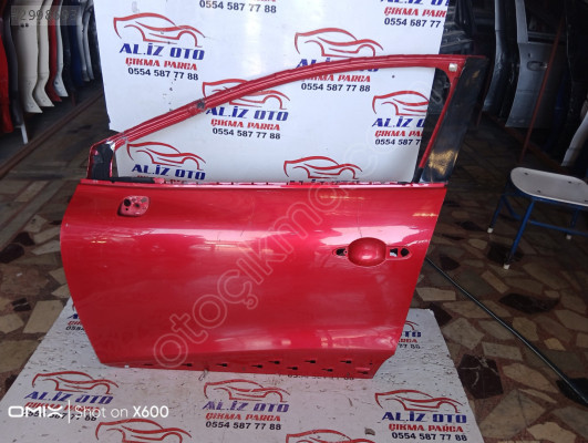 Renault Clio 4 sol ön kapı kırmızı