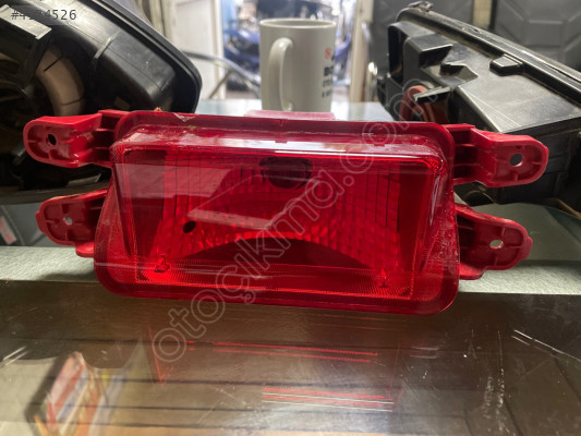 Hyundai Kona arka reflektör