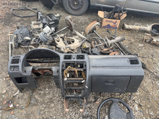 MAZDA 323 KOMPLE TORPİDO