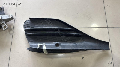 MERCEDES C SERİ W206 AMG ÖN TAMPON SOL SİS ÇERÇEVESİ 2068854105