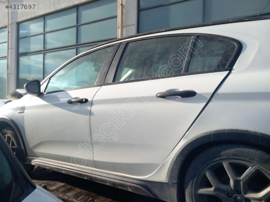 Fiat egea groos sol arka kapı