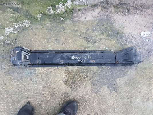 HONDA CİTY ÖN TAMPON DEMİRİ
