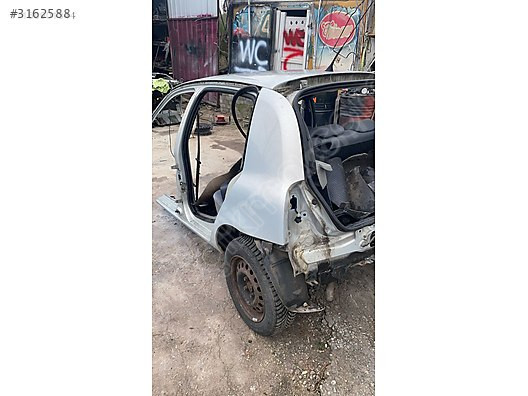 RENAULT CLİO 2 2004 SOL ARKA ÇAMURLUK ORJİNAL 05305115921