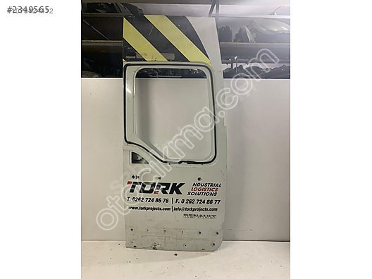 00493 RENAULT MASTER 3 BAGAJ KAPAĞI SAĞ