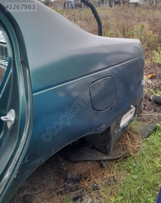 TOYOTA AVENSİS 1998 ORİJİNAL KESME SOL ARKA ÇAMURLUK