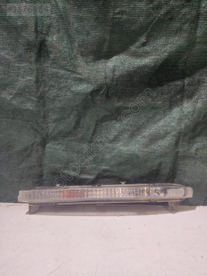 AUDİ Q7 2006-14 SOL ÖN TAMPON SİNYAL LAMBASI 4L0953041