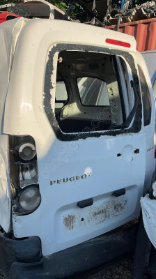 PEUGEOT PARTNER TEPE SOL ARKA BAGAJ KAPAĞI ÇIKMA