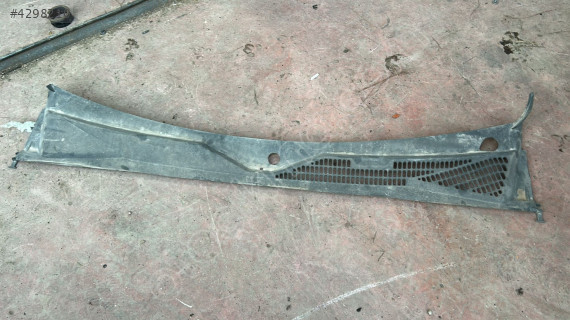 2012 VW AMAROK ÇIKMA ORJİNAL ÖN CAM IZGARASI