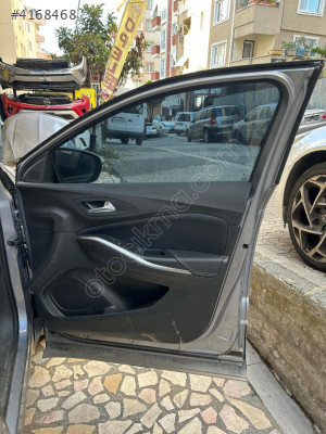 opel grandland kapı döşemeleri sökme