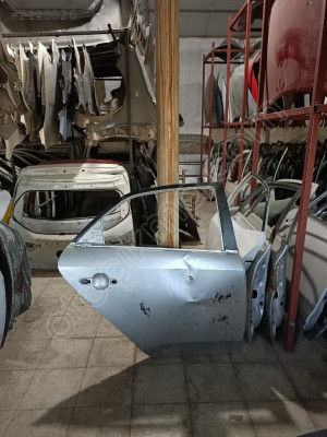 KİA CERATO SAĞ ARKA KAPI 2010-2012 ÇIKMA PARÇA ORJİNAL