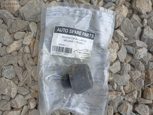 Renault Megane 2 radyatör alt lastiği