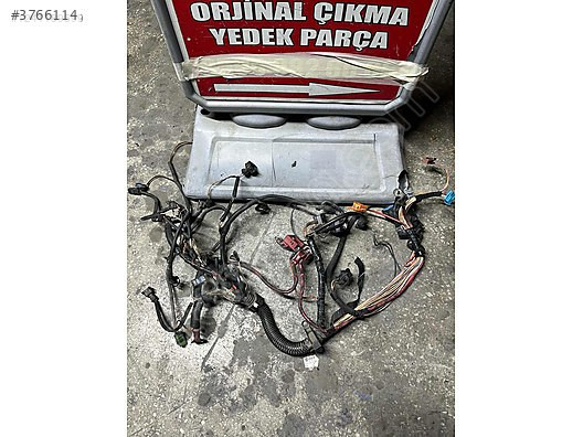 Renault Megane 2 motor tesisatı çıkma orijinal