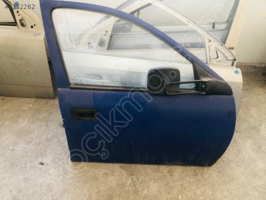Opel combo b sağ ön kapı çıkma orjinal hatasız.