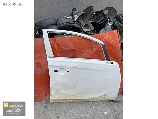 OPEL CORSA E SAĞ ÖN KAPI ÇIKMA SÖKME YEDEK PARÇA