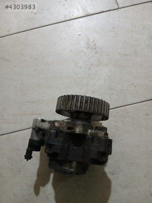 Renault laguna 2 1.9 dci mazot pompası