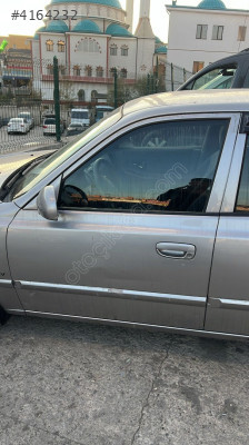 Hyundai accent admira , milenyum sol ön kapı