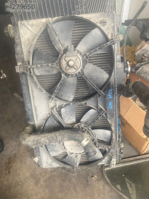 TOYOTA COROLLA 1.6 Vvt FAN DAVLUMBAZI ORJİNAL ÇIKMA