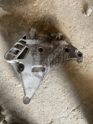 03L199207 vw caddy jetta passat motor kulağı sağ