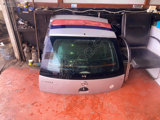 ÖZMEN OPEL CORSA C ÇIKMA ARKA BAGAJ KAPAĞI