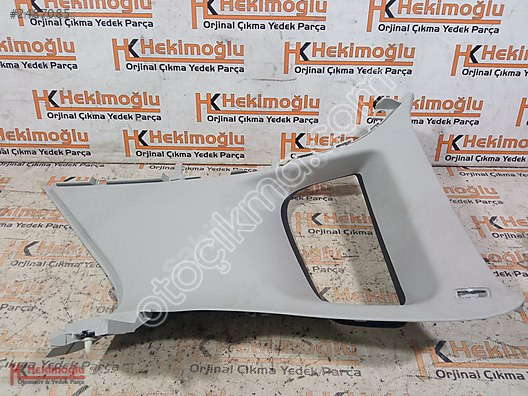 VW TİGUAN 09-16 SAĞ ARKA CAM ÇERÇEVE PLASTİĞİ 5N0 867 288