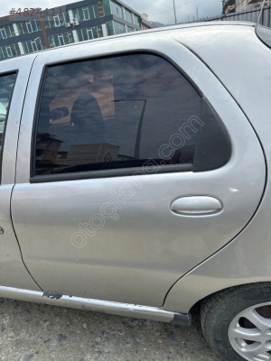 Fiat Palio sol arka kapı