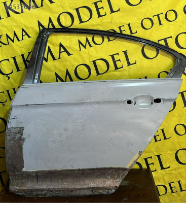 VOLKSWAGEN PASSAT B8 SOL ARKA KAPI