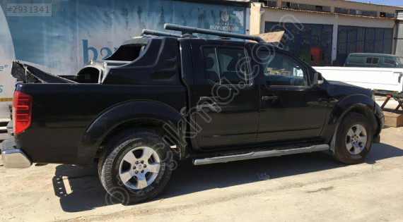 NİSSAN NAVARA SAĞ ÖN KAPI...MİL OTO