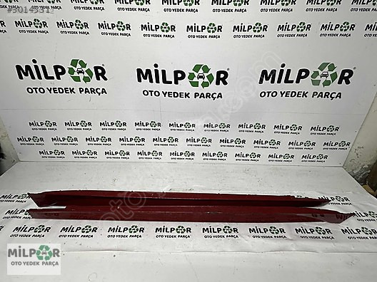 BMW 3 SERİ F30 ORJİNAL SAĞ SOL MARŞPİYEL KAPLAMA KIRMIZI