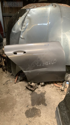 Mercedes cla w118 orijinal sağ arka kapı