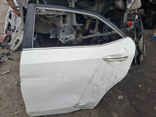 Toyota Corolla Sol arka Kapı Çıkma yedek Parça
