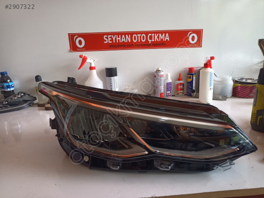 Volkswagen Golf 8 sağ far LED