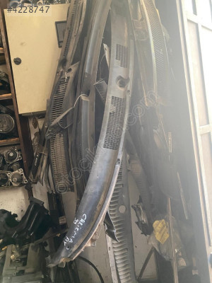 MİTSUBİSHİ CARİSMA ÖN CAM IZGARASI-ALKO OTOMOTİV