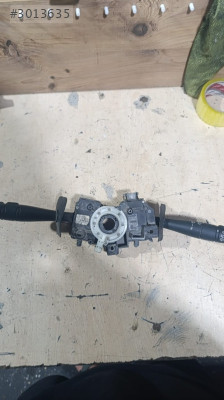 RENAULT KANGOO SİNYAL KOLU ORJİNAL ÇIKMA