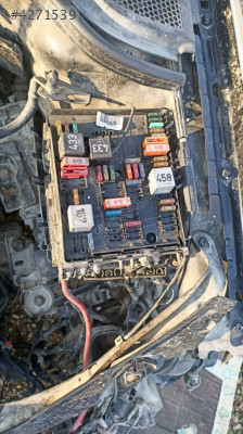 Audi A3 2004 model 1.6 manuel sigorta kutusu