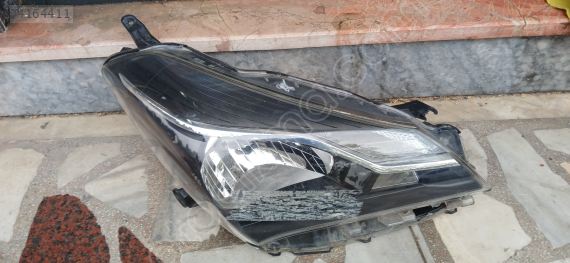Toyota yaris 2017 2019 sağ far