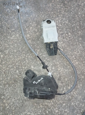 5TB837016C 20-22 OCTAVİA ORJ. ÇIKMA SAĞ ÖN KAPI KİLİDİ