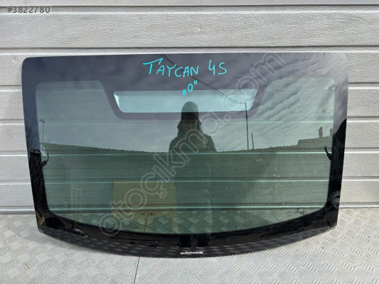 Porsche taycan 4s arka cam 9j1845051 orijinal