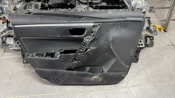 TOYOTA COROLLA ÇIKMA ORJİNAL SOL ÖN KAPI DÖŞEMESİ BDÇ