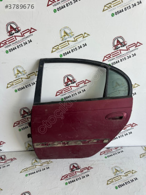 TOYOTA AVENSİS T22 SOL ARKA KAPI