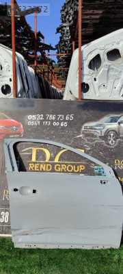 RENAULT CLİO 5 SAĞ ÖN KAPI ORİJİNAL ÇIKMA