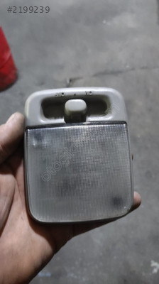 Nissan Primera tavan lambasi