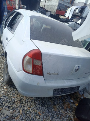 Renault Symbol Clio Arka çamurluk bagaj komle