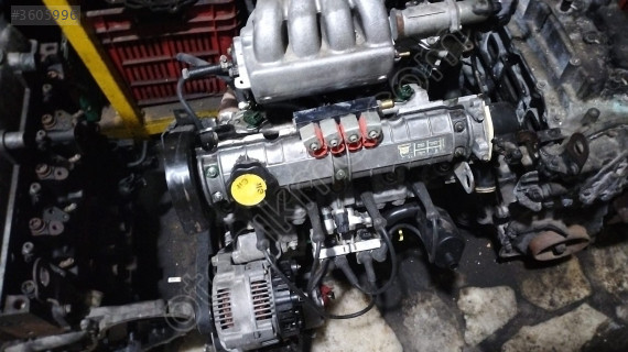 Renault Megane 1 2.0 motor
