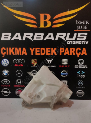 PORSCHE CAYENNE SİLECEK SU DEPOSU ÇIKMA