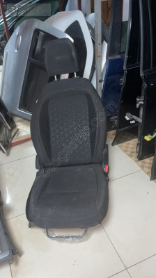 Fiat Egea cross sağ ön koltuk orijinal