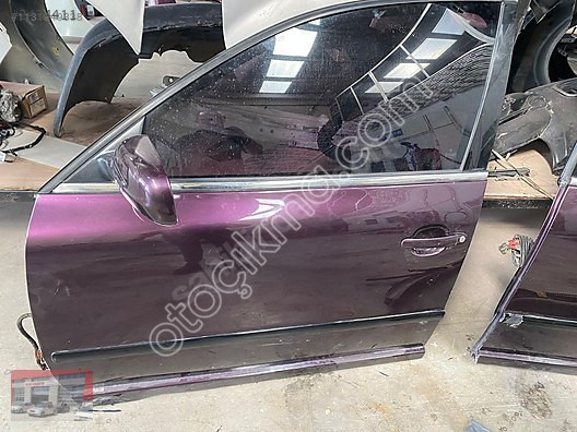 Volkswagen Passat B5 1.8 Sol Ön Kapi Çıkma Parça
