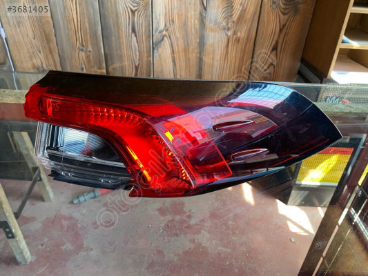 TOYOTA COROLLA SAĞ DIŞ STOP 2019-2020-2021 8155002D11